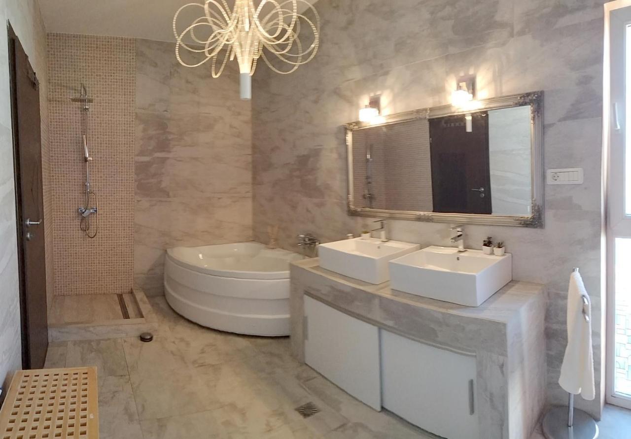 Апартаменти Apartament De Lux Cu Terasa Тімішоара Екстер'єр фото